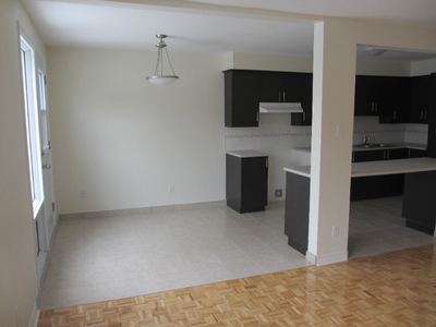 West Island, Renovated condo style townhouse.