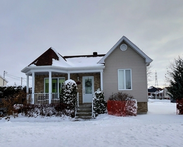 House for sale, 154 Rue des Tourelles, Saint-Paul, QC J0K3E0, CA, in Saint-Paul, Canada