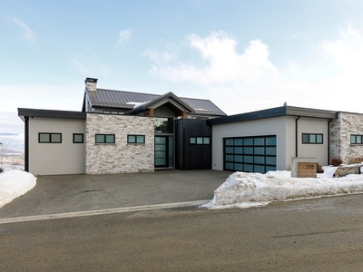House for sale, 298 Grange Drive, Thompson & Okanagan, British Columbia, in Vernon, Canada
