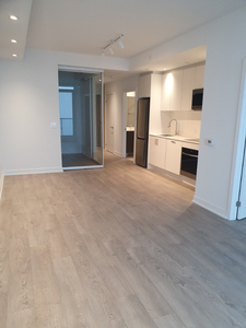 Fabulous 2 bed plus Den available in the Heart of Toronto