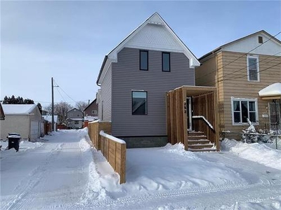 House For Sale In West Alexander, Winnipeg, Manitoba