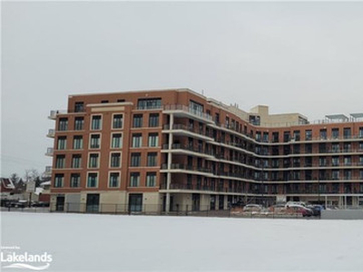 Hurontario and Hume 1 Bdrm 1 Bth | Make an Appt