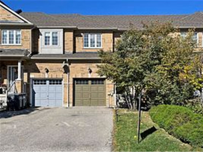 Immaculate 3BR Townhome, Churchill Meadows, Move-in Ready!