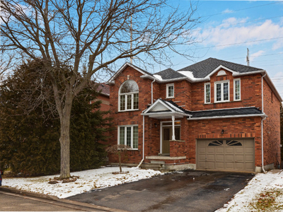 NEW LISTING 2-storey Detached House in Pickering, Ontario