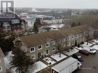Townhouse For Sale In Collingwood, Ontario