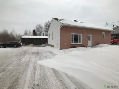 Bungalow for sale Chicoutimi (Chicoutimi) 3 bedrooms 2 bathrooms