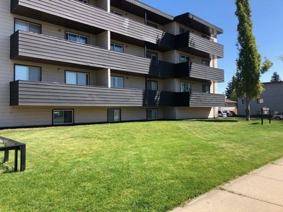 2 Bedroom Apartment Unit Red Deer AB For Rent At 1400