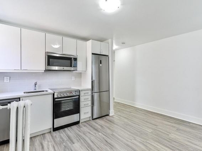 2 Bedroom Apartment Unit Toronto ON For Rent At 2058
