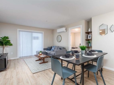 3 Bedroom Apartment Unit Edmonton AB For Rent At 2050