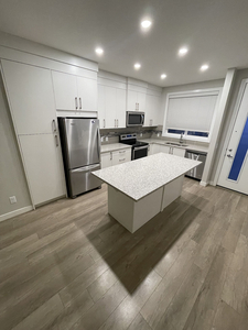 Calgary Pet Friendly Townhouse For Rent | Redstone | 3 Bed + 2.5 bath