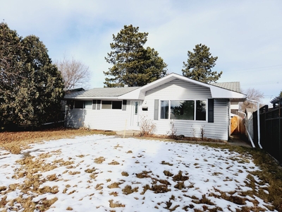 Edmonton House For Rent | Empire Park | Single-family detached bungalow with 3