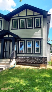 Edmonton Pet Friendly Duplex For Rent | Delton | SPACIOUS UPPER 3 BED, 2.5