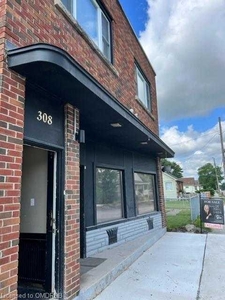 House for sale, 308 Broadway, in Welland, Canada