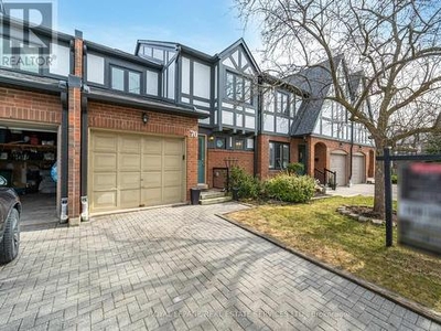 Townhouse For Sale In Erin Mills, Mississauga, Ontario