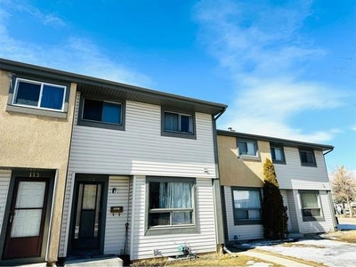 Townhouse For Sale In Rundle, Calgary, Alberta