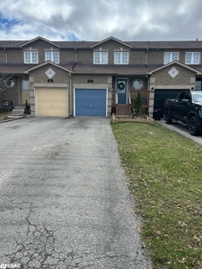 17 Coronation Parkway Barrie, ON L4M 7J9