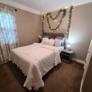 Room for Rent in Sharing on Main Floor GIRLS ONLY -Etobicoke