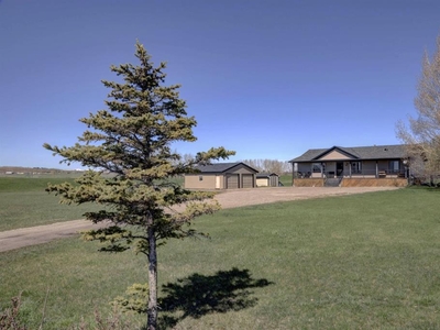 306151 48 Street E, Rural Foothills County, Alberta–