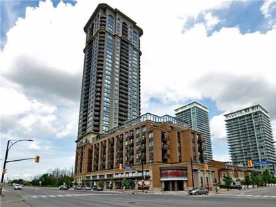 LUXURY ONE BEDROOM BEAUTIFUL CONDO @ SQUARE ONE , MISSISSAUGA !!