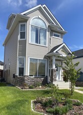 Calgary Pet Friendly Main Floor For Rent | Taradale | Gorgeous 3 Bedroom house with