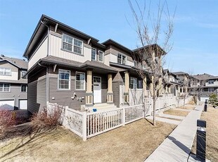 Edmonton Pet Friendly Townhouse For Rent | Orchards | Spacious and exceptionally well maintained
