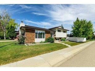 House For Sale In Oriole Park, Red Deer, Alberta