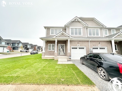 Thorold Pet Friendly Townhouse For Rent | 4 BED 2.5 BATH