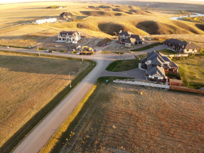 Best acreages with a view. Looking for a spacious building site?