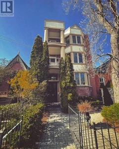 House For Sale In Cabbagetown, Toronto, Ontario