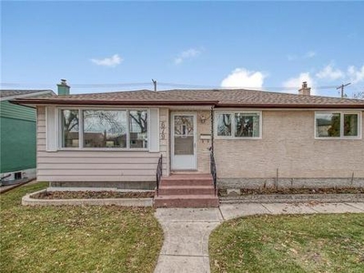 House For Sale In J. B. Mitchell, Winnipeg, Manitoba