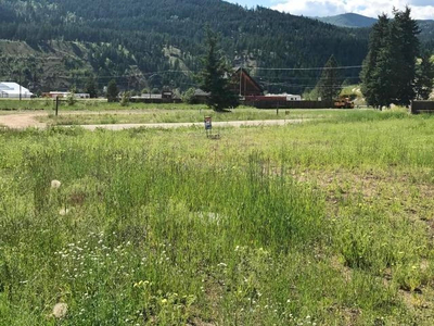 LARGE CORNER LOT For Sale in Barriere, BC!