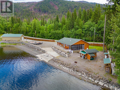 7459 S CANIM LAKE ROAD Canim Lake, British Columbia