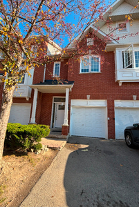 Condo Townhouse at South Parade Court - Mississauga