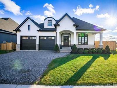 Homes for Sale in Black Creek, Stevensville, Ontario $1,039,900