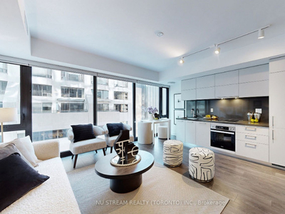 Increditable Luxurious Yorkville Lifestyle! 1+1 Bedroom layout