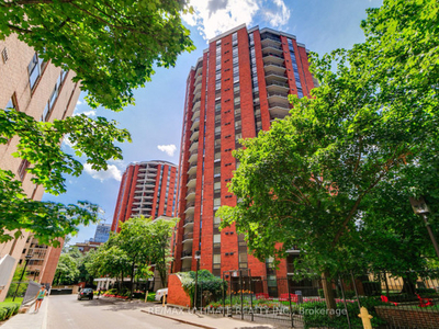 Quiet 850 sq. ft. Condo At Cabbagetown-South St. James Town