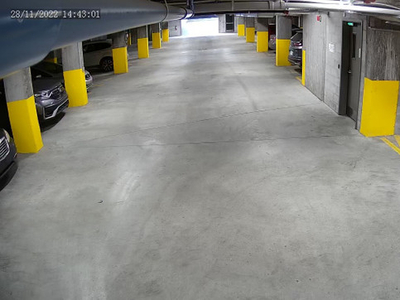 Stationnement intérieur à louer-Interior parking for rent