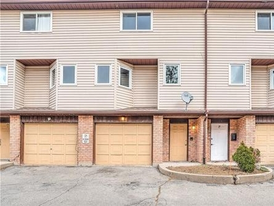 Townhouse For Sale In Terrace Hill, Brantford, Ontario