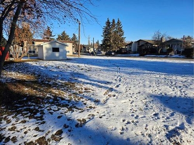 Vacant Land For Sale In Highland Green, Red Deer, Alberta