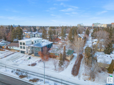 11732 UNIVERSITY AV NW Edmonton, Alberta