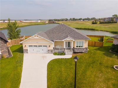 323 TROON Cove Niverville, Manitoba