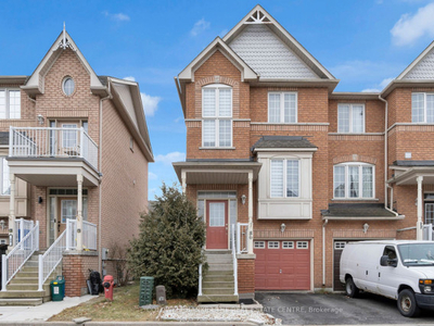 Rarely Offered!! 3 Bed End Unit Townhouse in Ajax