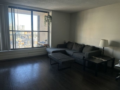 SHARED Beautiful 2 Bedroom Apartment Downtown | 2502 - 1200 6 St SW, Calgary