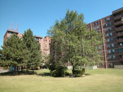 1 Bedroom Apartment Unit Brampton ON For Rent At 2000