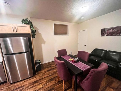 1 Bedroom Apartment Unit Calgary AB For Rent At 1900