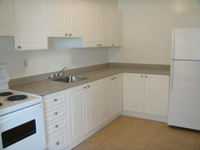 1 Bedroom Apartment Unit Mississauga ON For Rent At 2100
