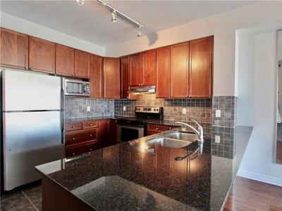 1 Bedroom Condominium Ottawa ON For Rent At 2100