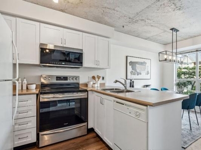 1 Bedroom Condominium Toronto ON For Rent At 3000