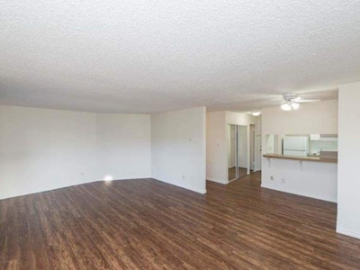 2 Bedroom Apartment Unit Calgary AB For Rent At 1700