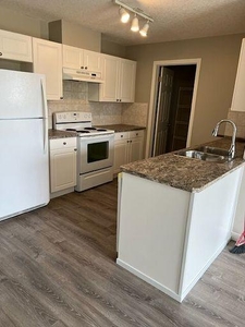 2 Bedroom Apartment Unit Crossfield AB For Rent At 1500